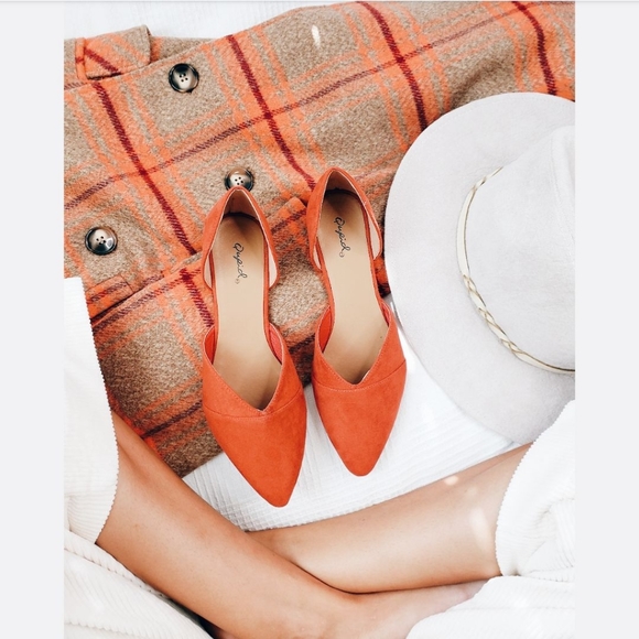 🚨END OF SUMMER SALE// Brick Red Flat - Picture 8 of 8